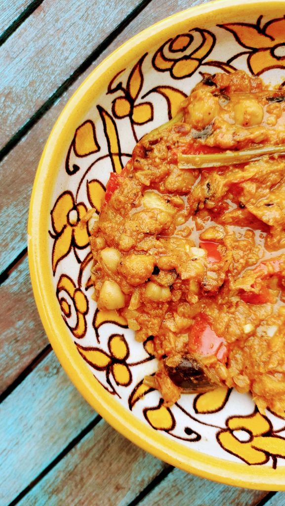 Aubergine curry in a ceramic plate