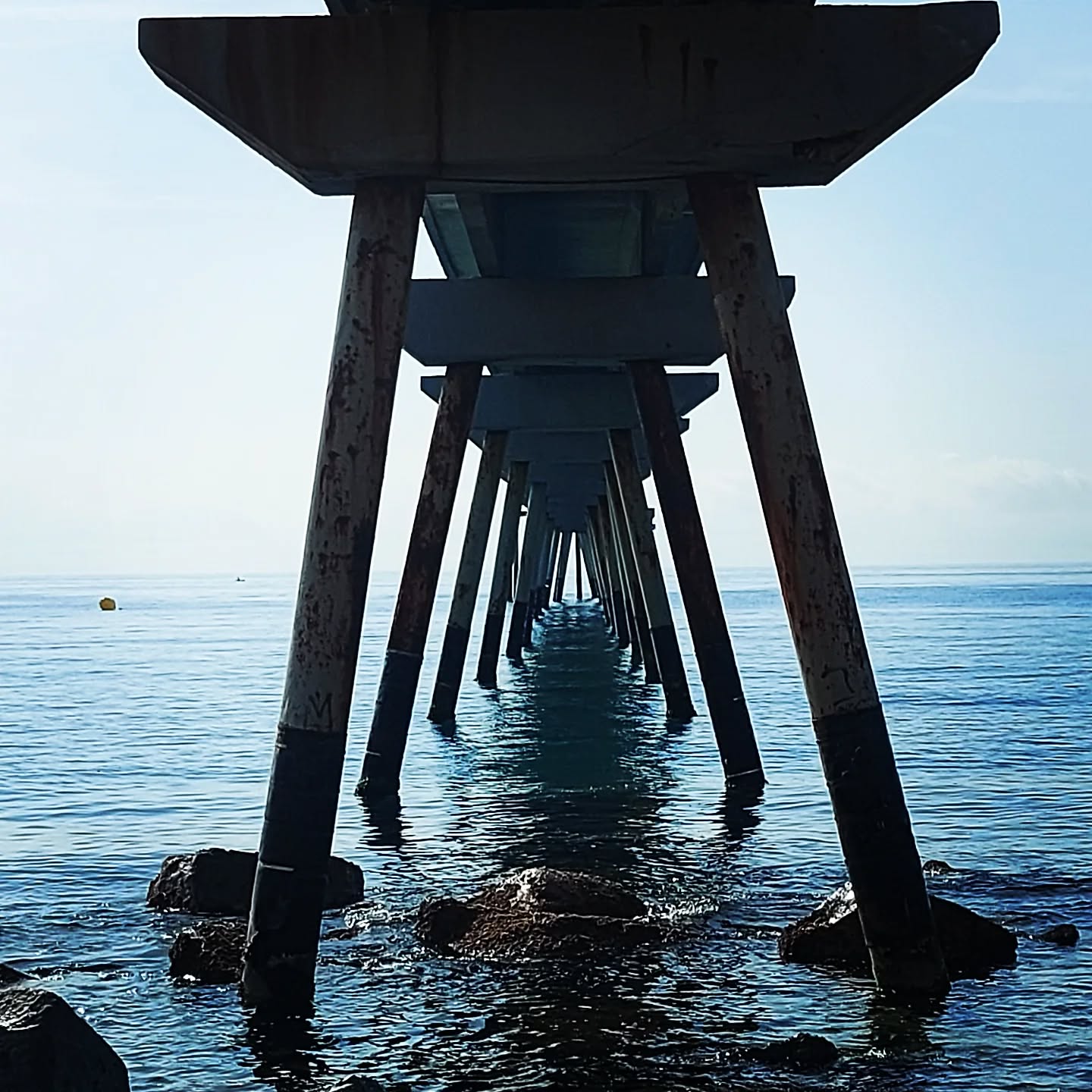 Badalona Tori #badalona #tori #japan #zen #mediterranean #sea #bridge